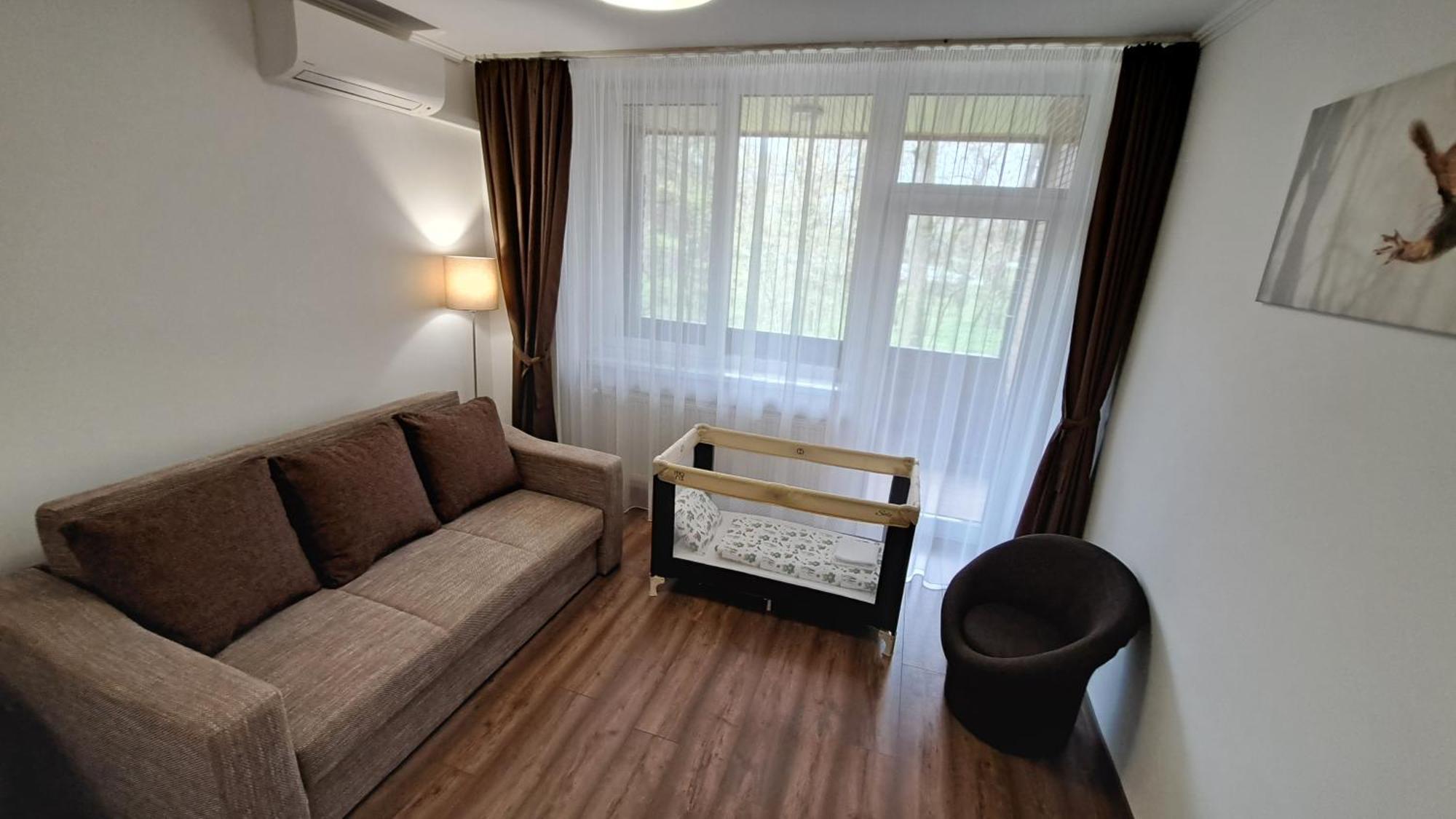 Ozoon Hotel นีเรกฮาซา ภายนอก รูปภาพ